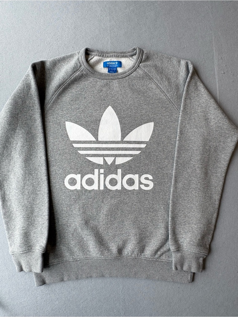 adidas Light Gray Crewneck Sweatshirt with White Trefoil unisex sz S - Picture 2 of 10